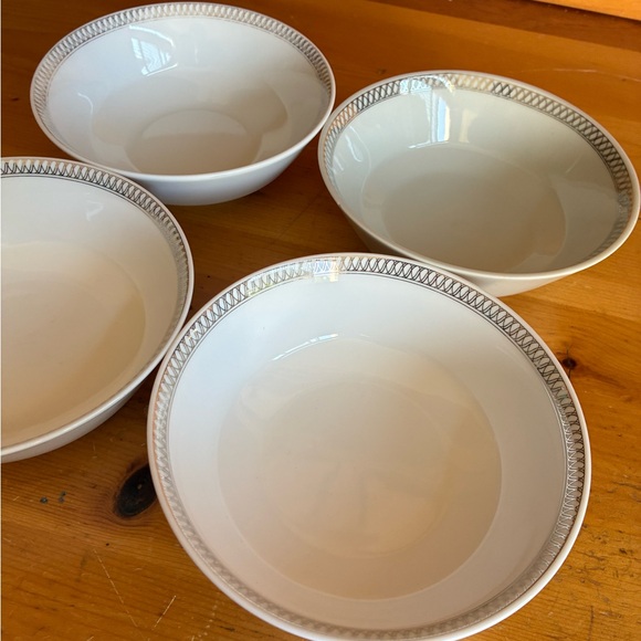 United Airlines Platinum Silver First Class Dining Bowls BO-798 Set of 4 - Picture 4 of 9